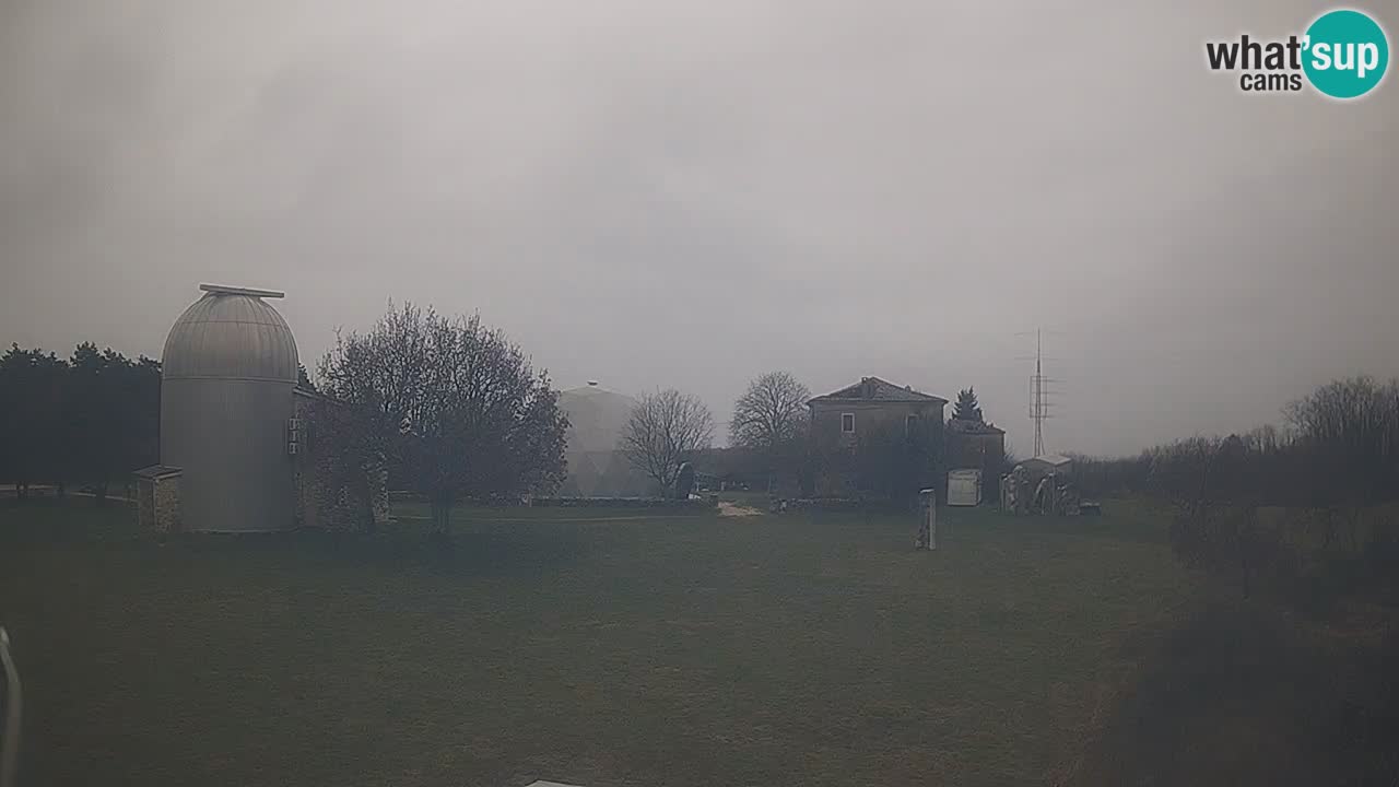 Višnjan-Observatorium Live Webcam – Explore the Sky, Asteroids, Comets, and Meteoroids