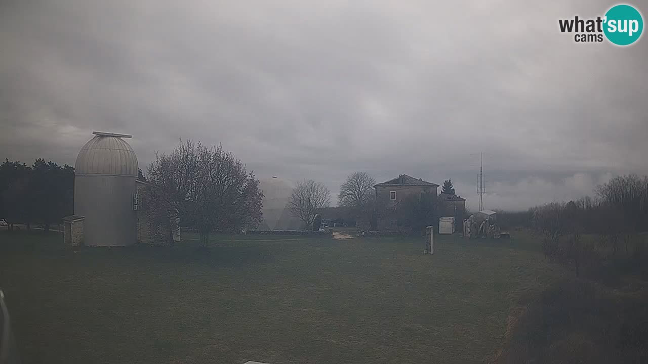 Cámara web en vivo del Observatorio de Višnjan: explora el cielo, los asteroides, cometas y meteoroides