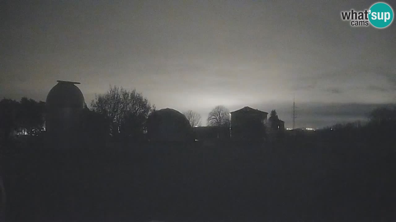 Observatorij Višnjan spletna kamera – Odkrivajte nebo, asteroide, komete in meteorite