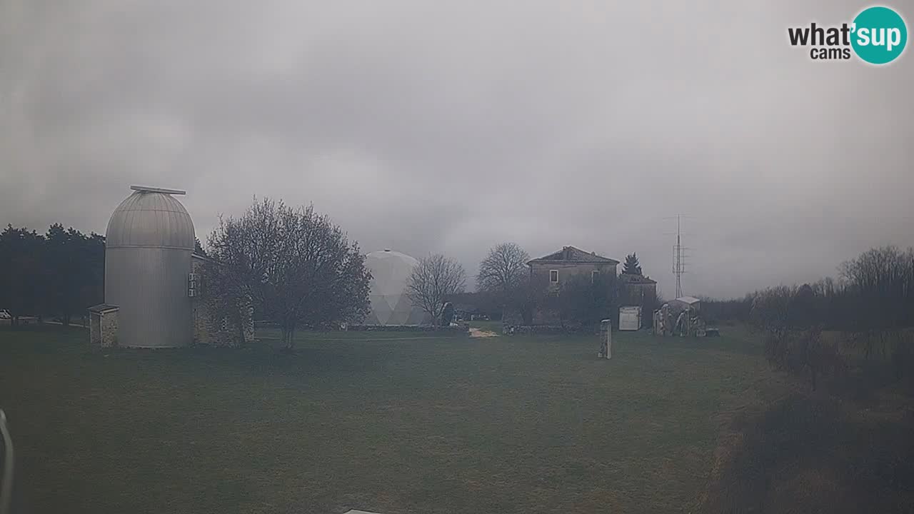 Observatorij Višnjan spletna kamera – Odkrivajte nebo, asteroide, komete in meteorite