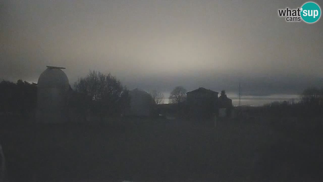 Webcam en direct de l’Observatoire de Višnjan – Explorez le ciel, les astéroïdes, les comètes et les météoroïdes