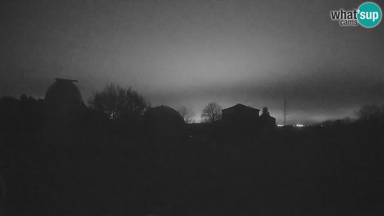 Cámara web en vivo del Observatorio de Višnjan: explora el cielo, los asteroides, cometas y meteoroides