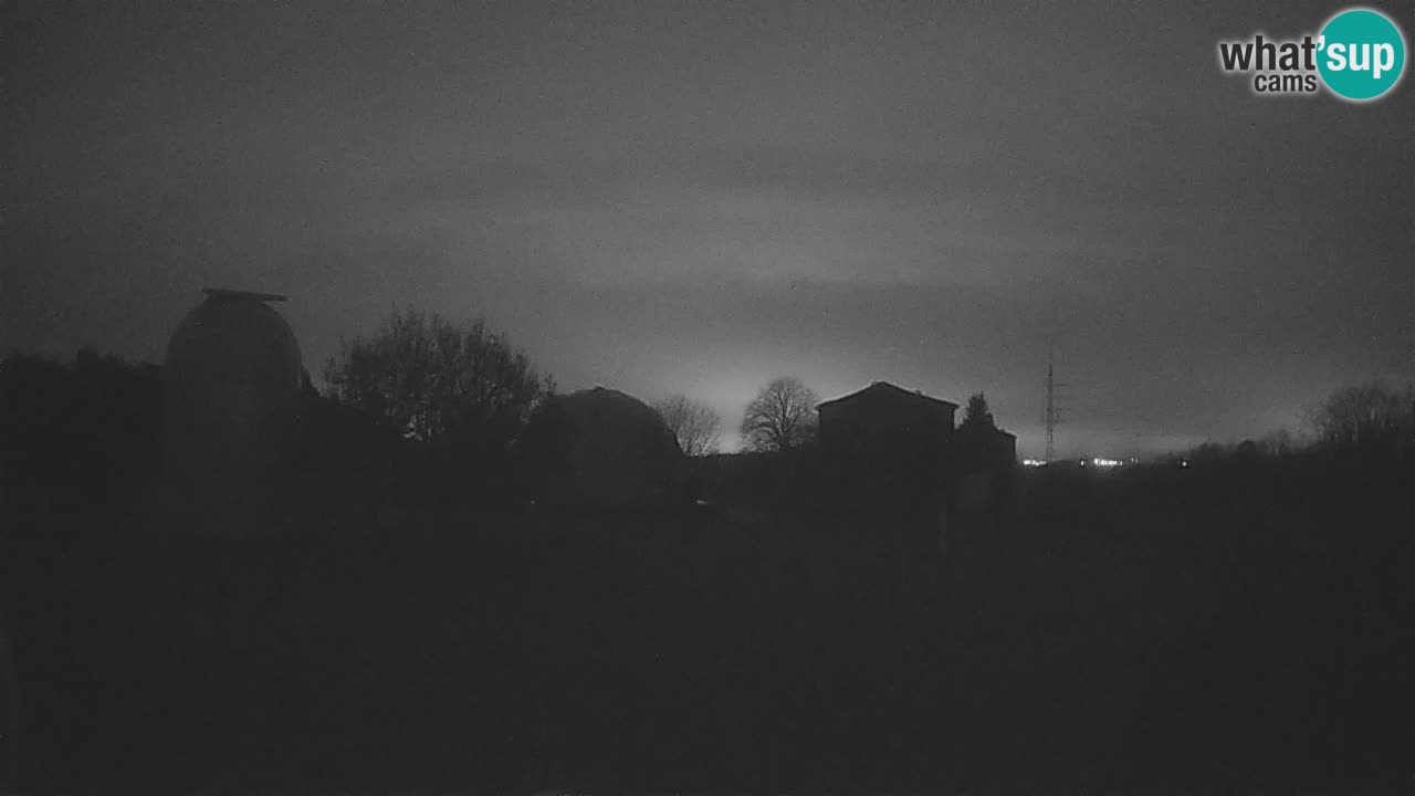 Cámara web en vivo del Observatorio de Višnjan: explora el cielo, los asteroides, cometas y meteoroides