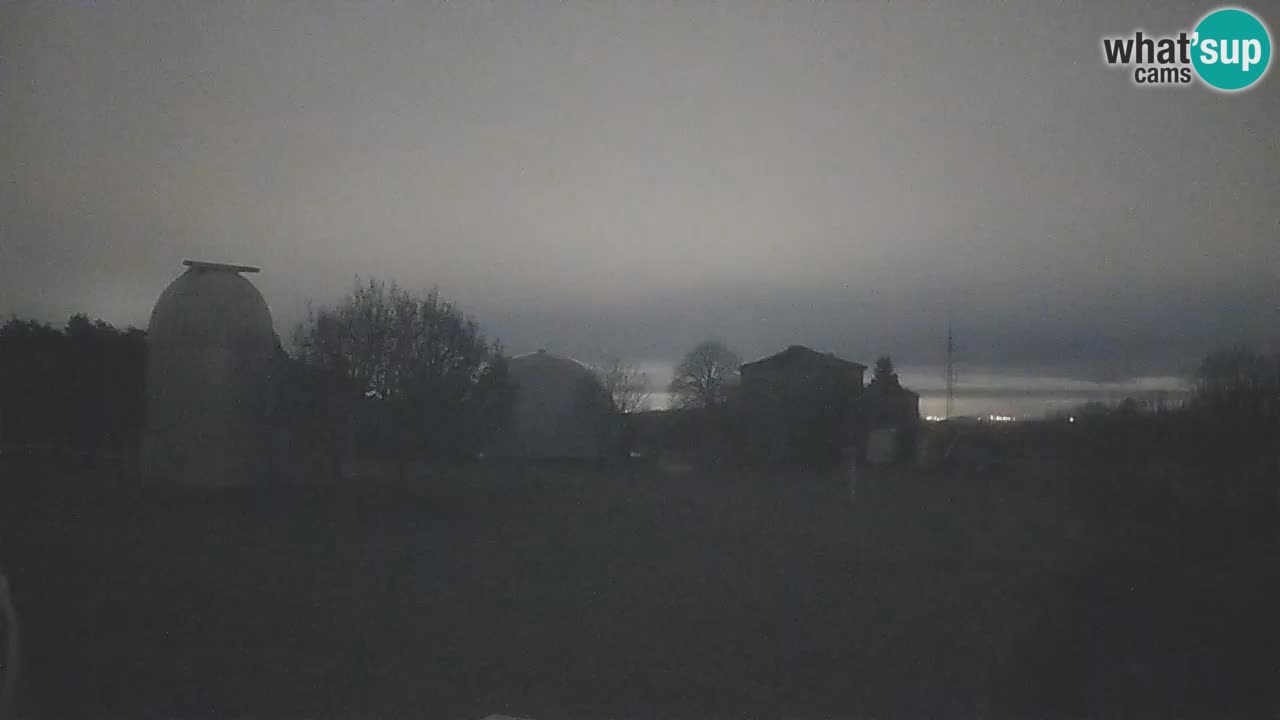 Višnjan-Observatorium Live Webcam – Explore the Sky, Asteroids, Comets, and Meteoroids
