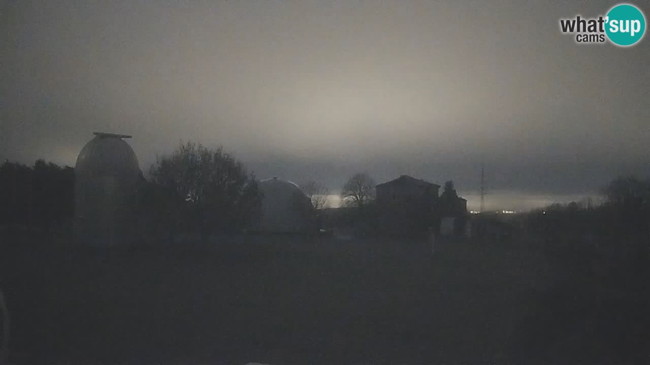 Webcam en direct de l’Observatoire de Višnjan – Explorez le ciel, les astéroïdes, les comètes et les météoroïdes