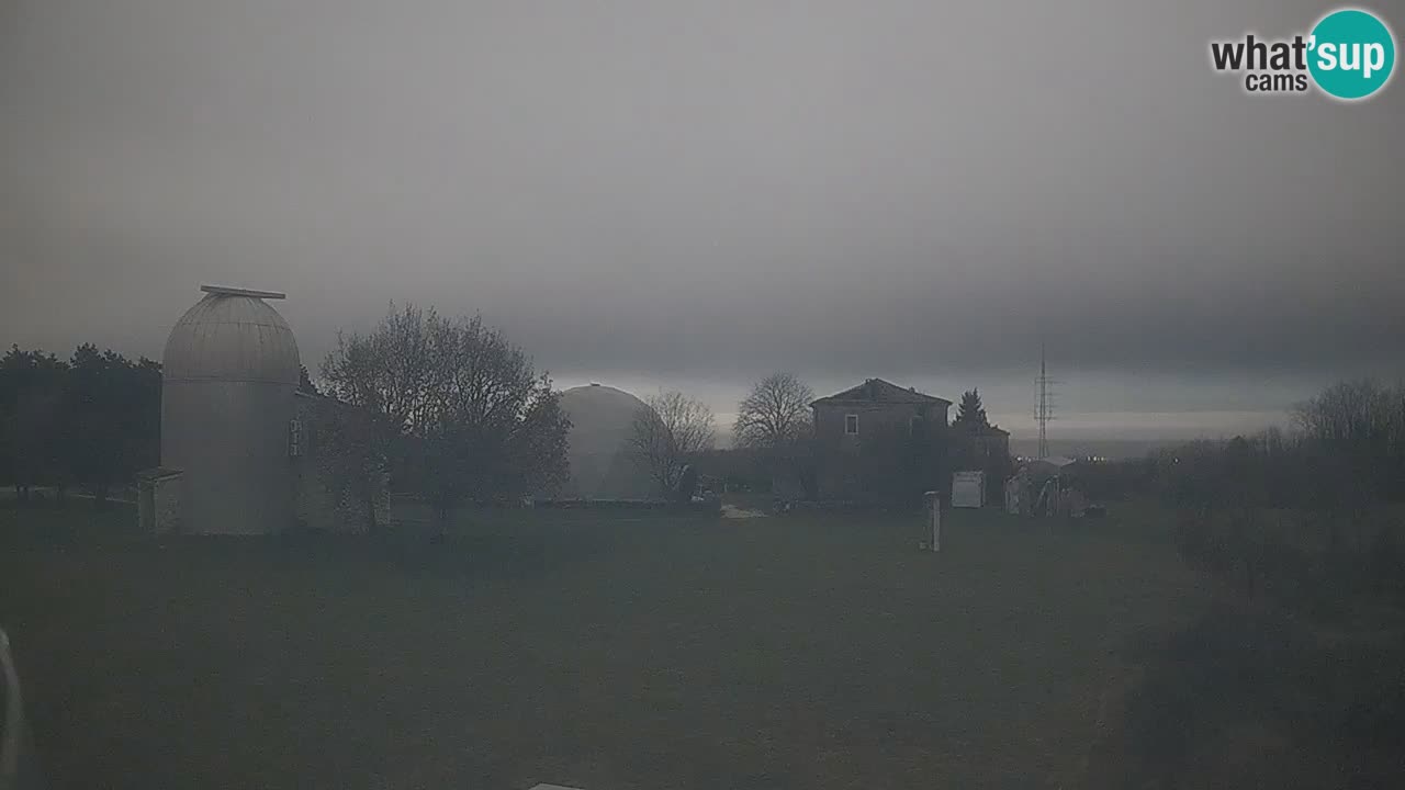 Višnjan-Observatorium Live Webcam – Explore the Sky, Asteroids, Comets, and Meteoroids