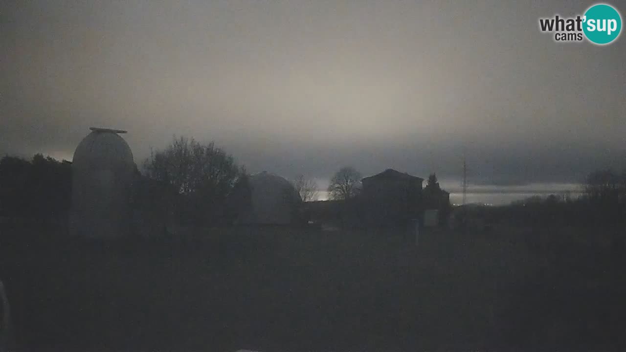Višnjan-Observatorium Live Webcam – Explore the Sky, Asteroids, Comets, and Meteoroids