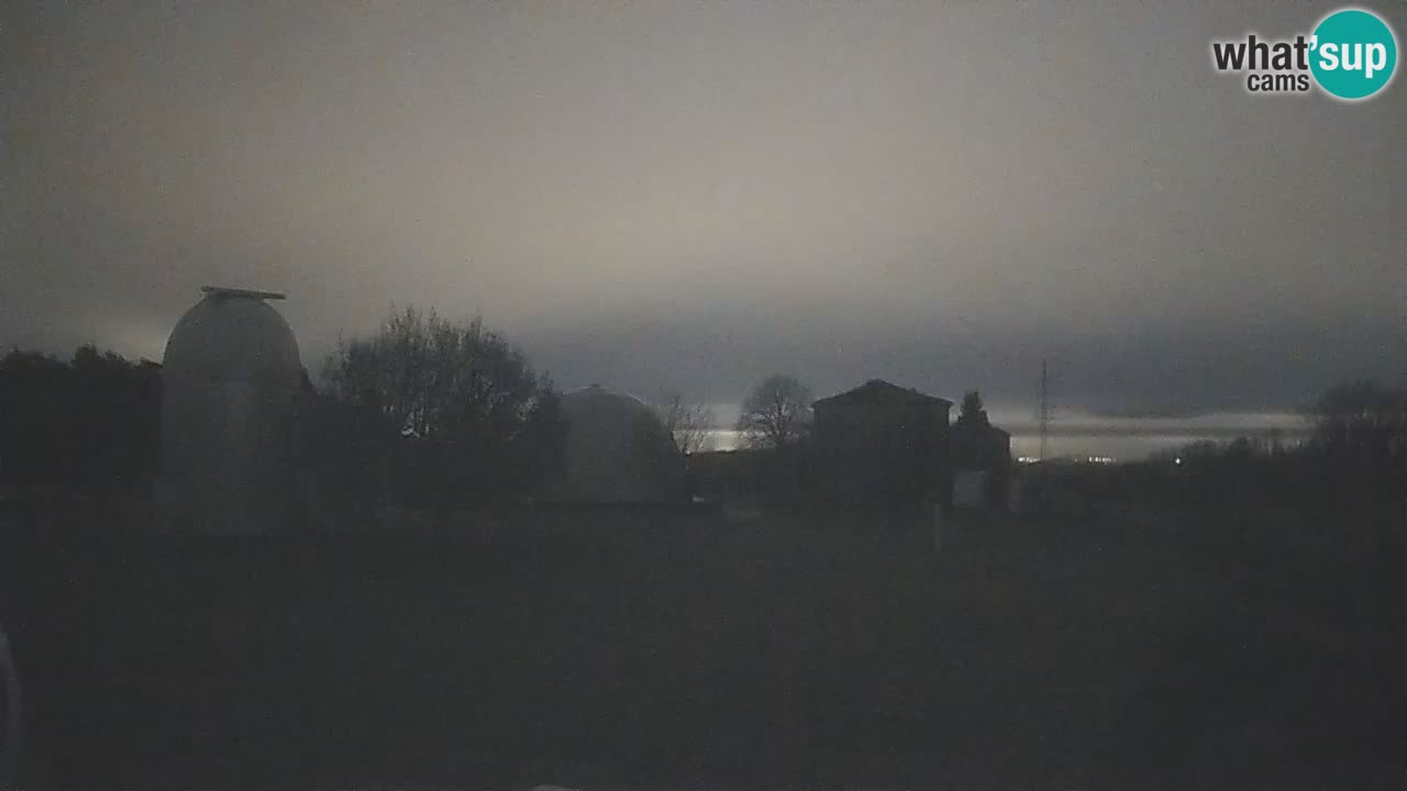 Webcam en direct de l’Observatoire de Višnjan – Explorez le ciel, les astéroïdes, les comètes et les météoroïdes