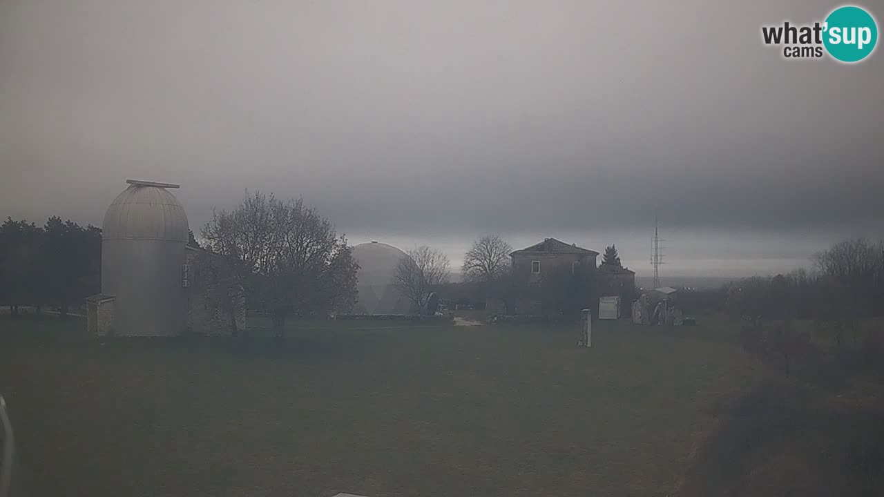 Webcam en direct de l’Observatoire de Višnjan – Explorez le ciel, les astéroïdes, les comètes et les météoroïdes