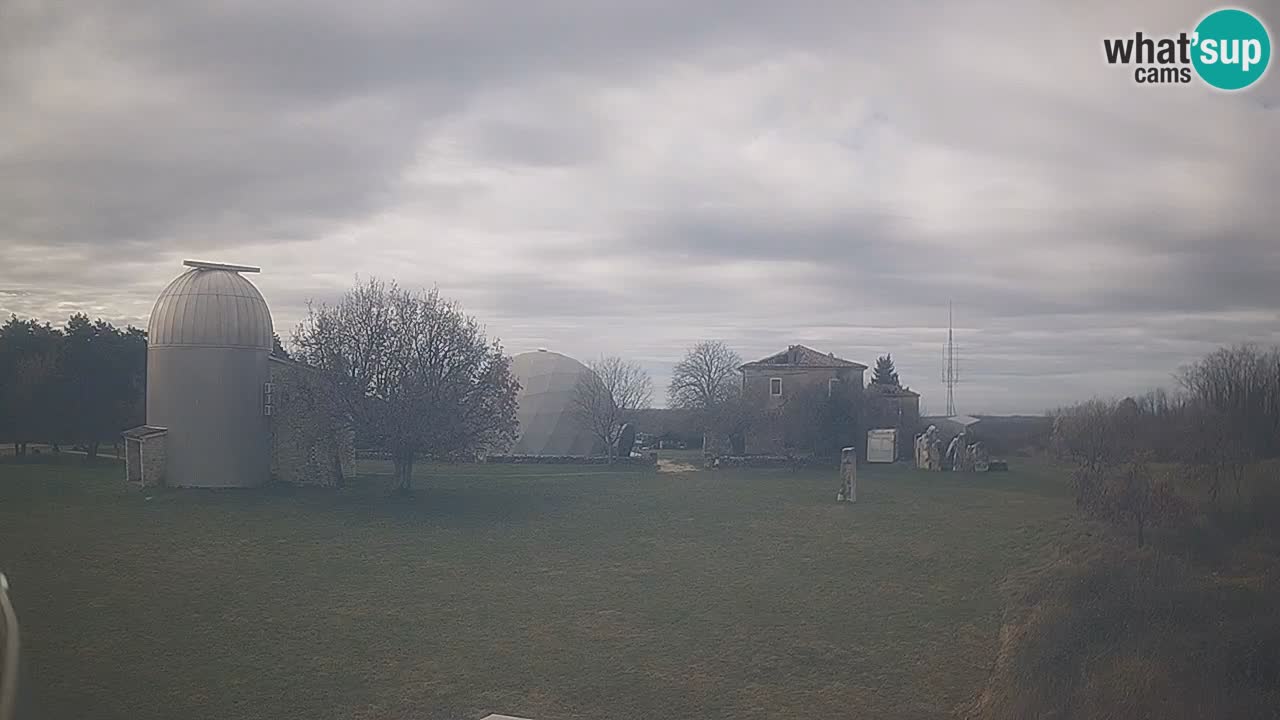 Observatorij Višnjan spletna kamera – Odkrivajte nebo, asteroide, komete in meteorite