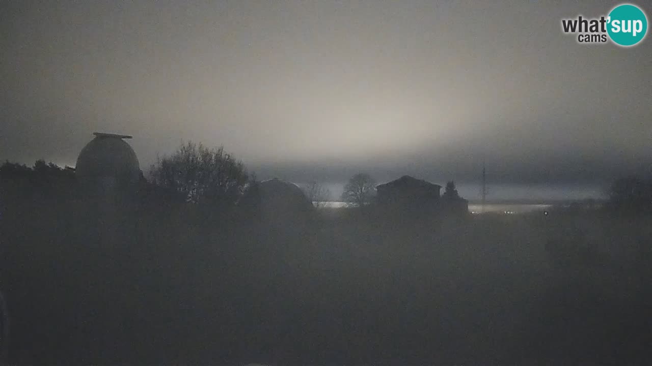 Webcam en direct de l’Observatoire de Višnjan – Explorez le ciel, les astéroïdes, les comètes et les météoroïdes