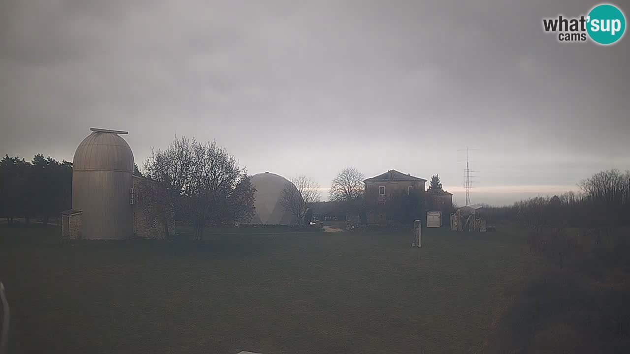 Observatorij Višnjan spletna kamera – Odkrivajte nebo, asteroide, komete in meteorite