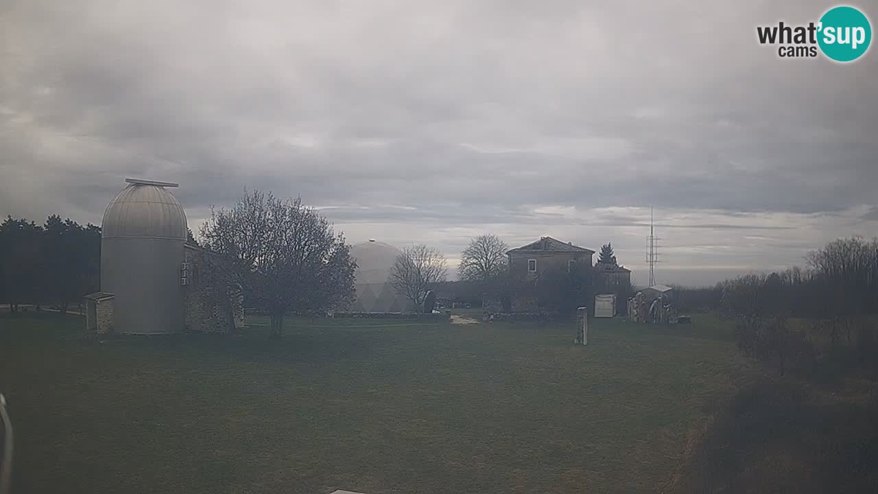 Observatorij Višnjan spletna kamera – Odkrivajte nebo, asteroide, komete in meteorite