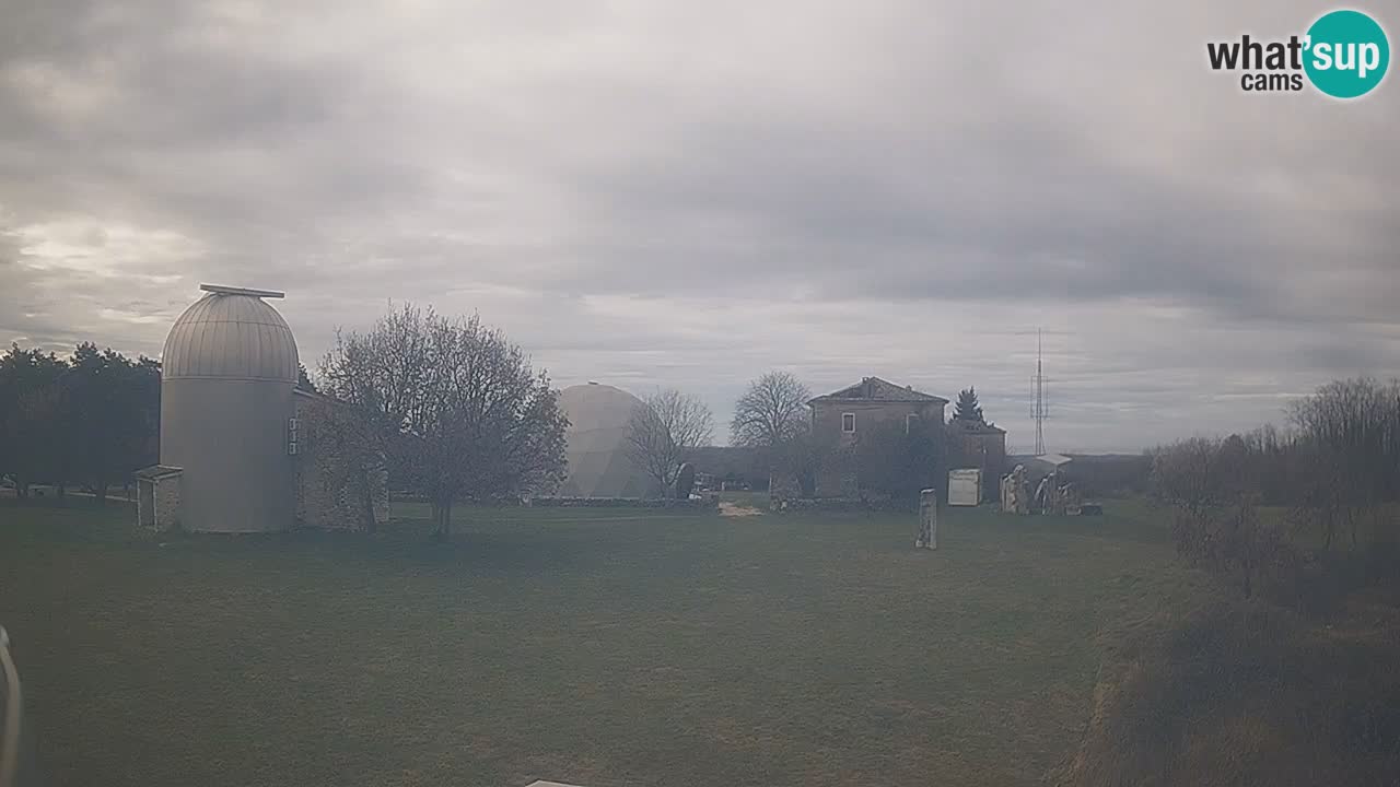 Cámara web en vivo del Observatorio de Višnjan: explora el cielo, los asteroides, cometas y meteoroides