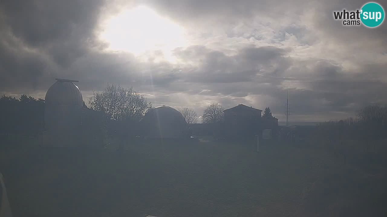 Višnjan-Observatorium Live Webcam – Explore the Sky, Asteroids, Comets, and Meteoroids