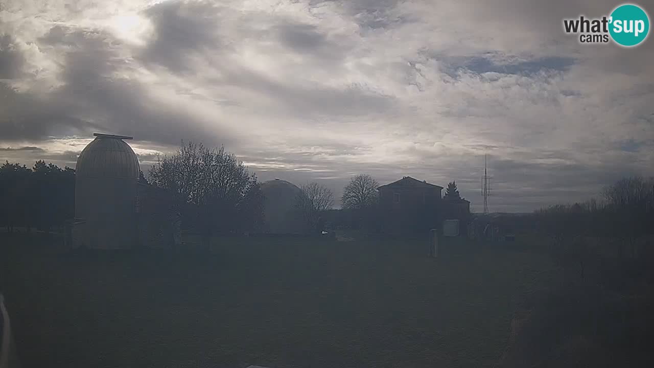 Webcam en direct de l’Observatoire de Višnjan – Explorez le ciel, les astéroïdes, les comètes et les météoroïdes