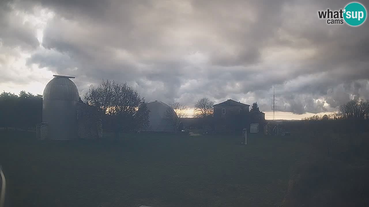 Observatorij Višnjan spletna kamera – Odkrivajte nebo, asteroide, komete in meteorite