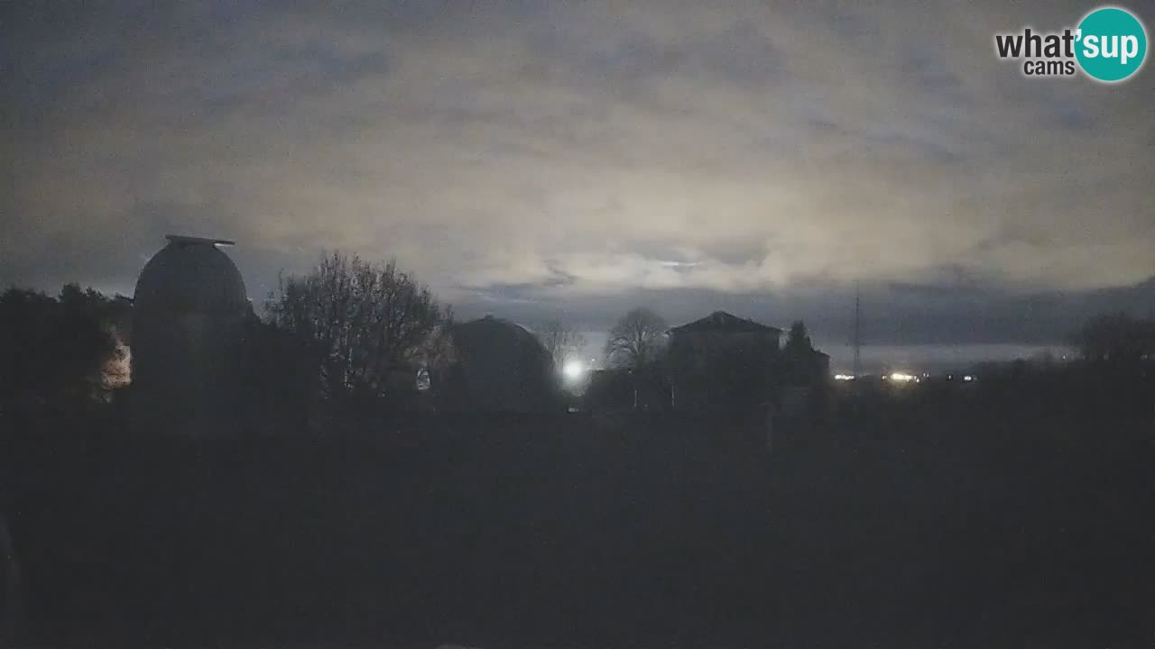 Webcam en direct de l’Observatoire de Višnjan – Explorez le ciel, les astéroïdes, les comètes et les météoroïdes