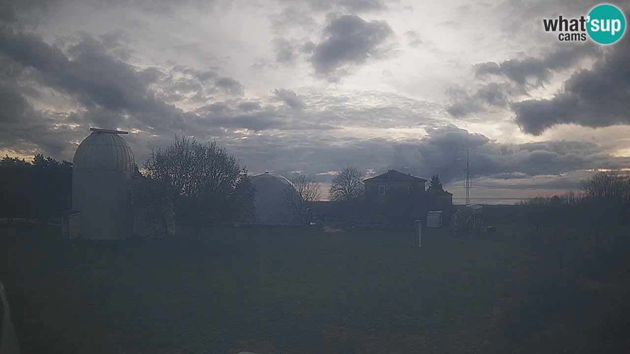 Observatorij Višnjan spletna kamera – Odkrivajte nebo, asteroide, komete in meteorite