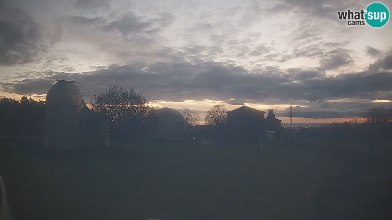 Observatorij Višnjan spletna kamera – Odkrivajte nebo, asteroide, komete in meteorite