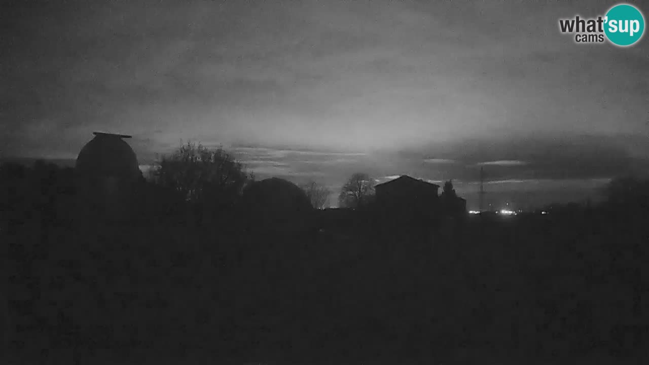 Webcam en direct de l’Observatoire de Višnjan – Explorez le ciel, les astéroïdes, les comètes et les météoroïdes