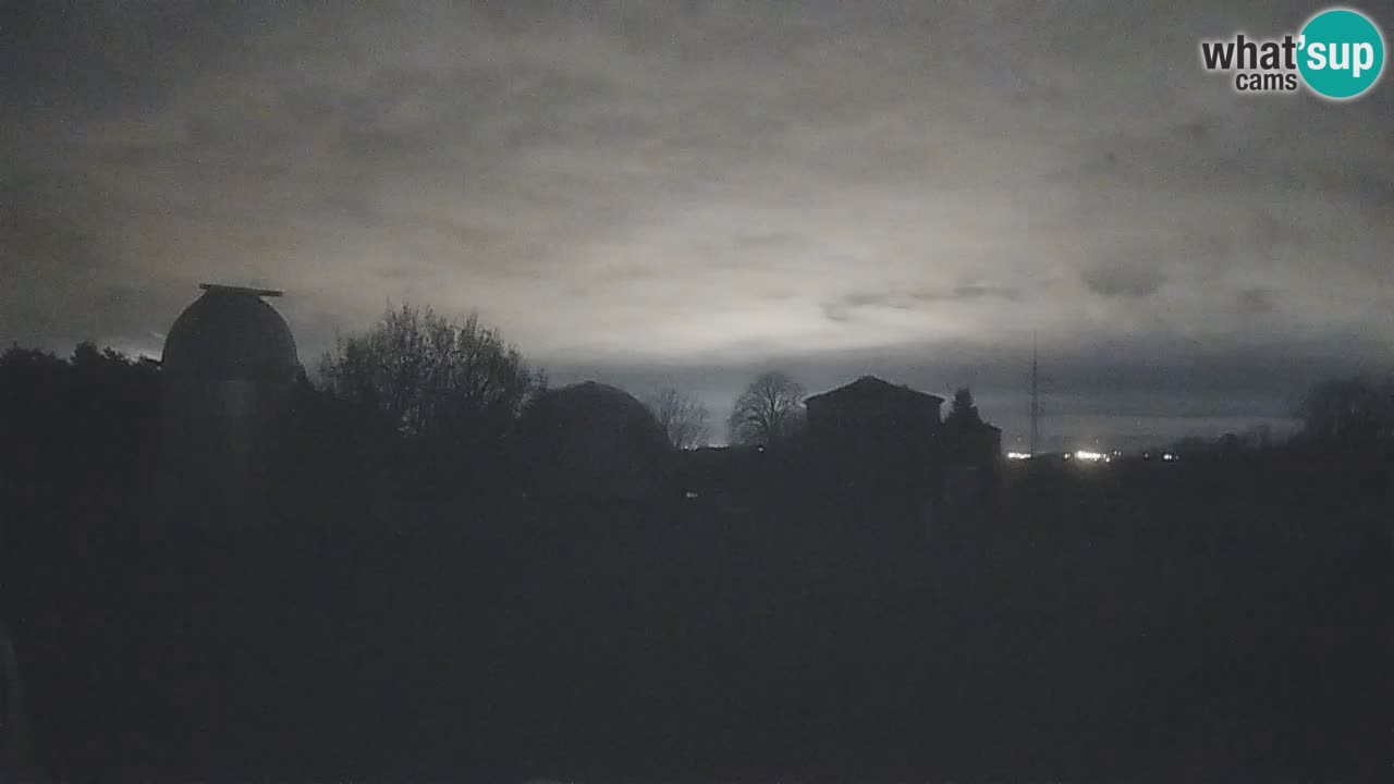 Webcam en direct de l’Observatoire de Višnjan – Explorez le ciel, les astéroïdes, les comètes et les météoroïdes