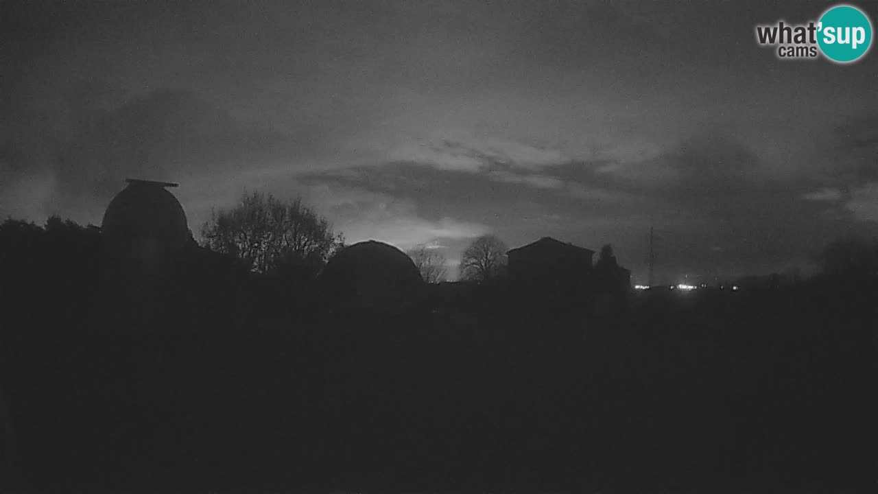Cámara web en vivo del Observatorio de Višnjan: explora el cielo, los asteroides, cometas y meteoroides