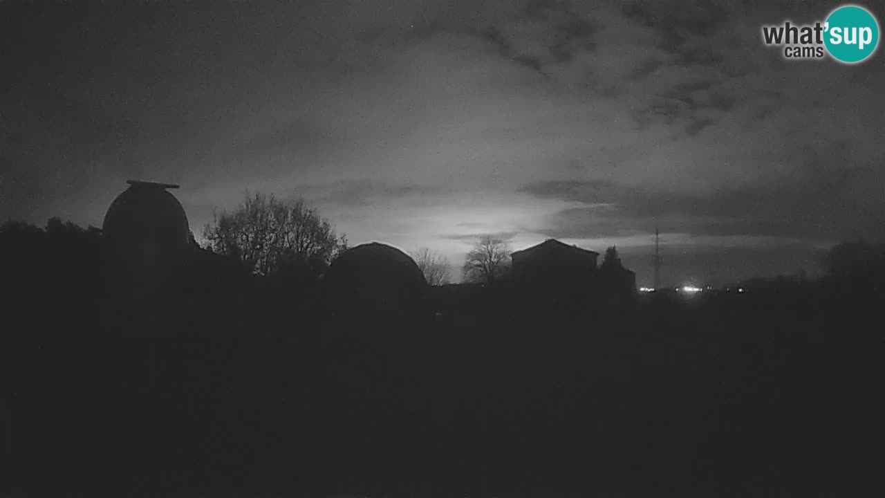 Observatorij Višnjan spletna kamera – Odkrivajte nebo, asteroide, komete in meteorite