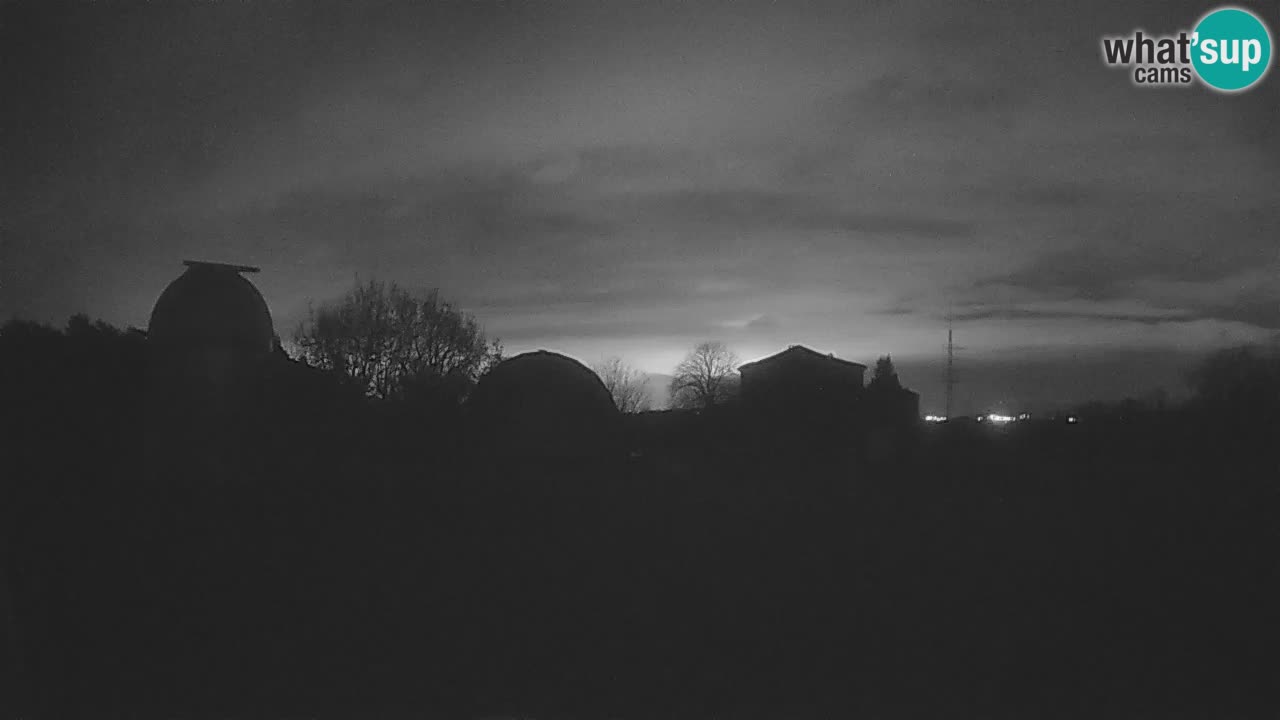 Cámara web en vivo del Observatorio de Višnjan: explora el cielo, los asteroides, cometas y meteoroides