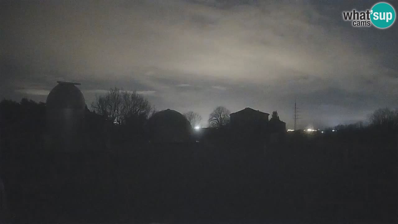Cámara web en vivo del Observatorio de Višnjan: explora el cielo, los asteroides, cometas y meteoroides