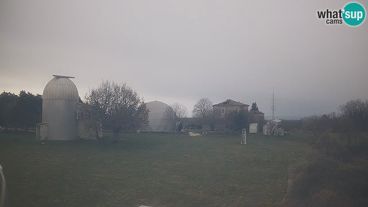 Cámara web en vivo del Observatorio de Višnjan: explora el cielo, los asteroides, cometas y meteoroides