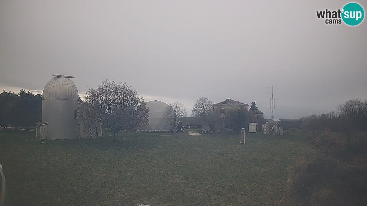 Cámara web en vivo del Observatorio de Višnjan: explora el cielo, los asteroides, cometas y meteoroides