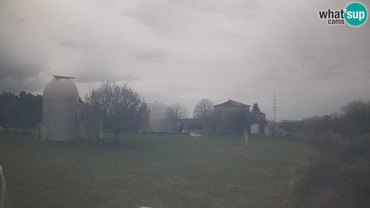 Višnjan-Observatorium Live Webcam – Explore the Sky, Asteroids, Comets, and Meteoroids