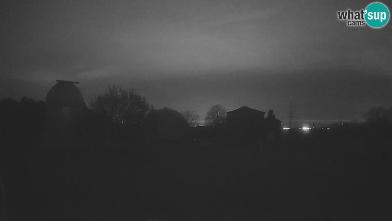Višnjan-Observatorium Live Webcam – Explore the Sky, Asteroids, Comets, and Meteoroids