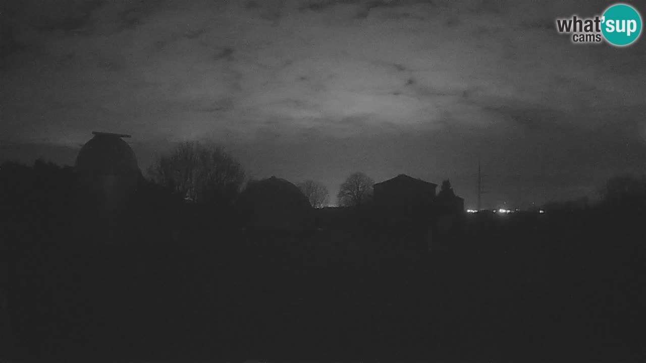 Višnjan Observatory Live Webcam – Explore the Sky, Asteroids, Comets, and Meteoroids