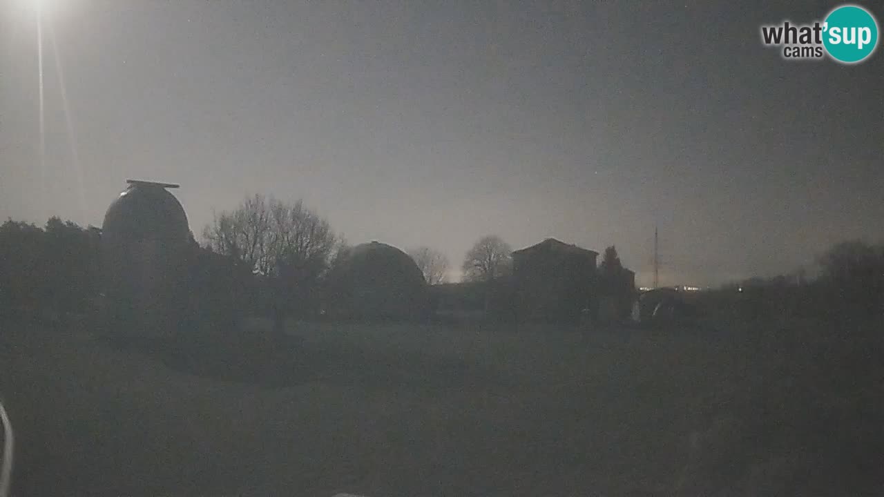 Webcam en direct de l’Observatoire de Višnjan – Explorez le ciel, les astéroïdes, les comètes et les météoroïdes