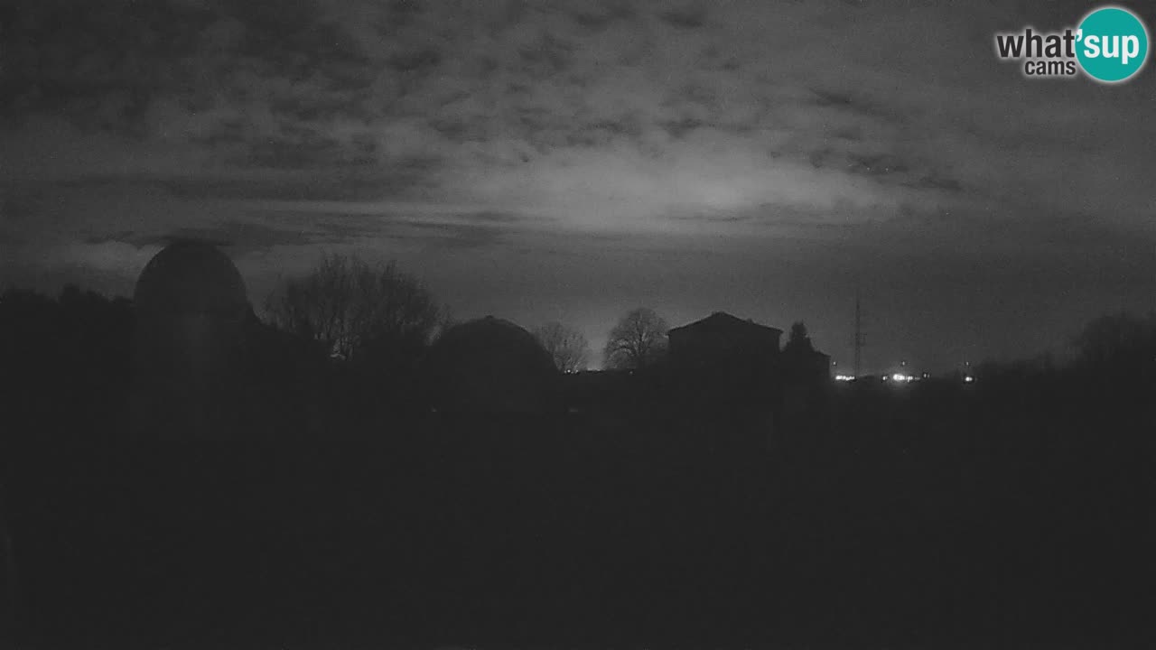 Cámara web en vivo del Observatorio de Višnjan: explora el cielo, los asteroides, cometas y meteoroides