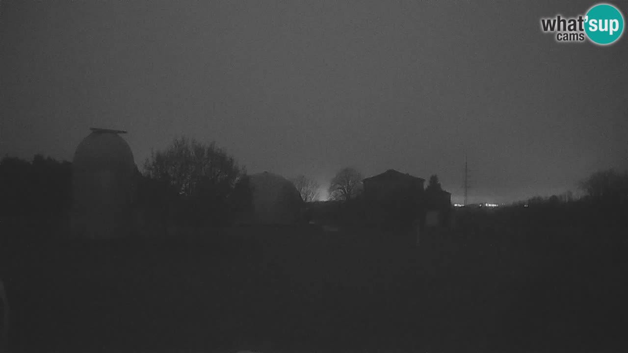 Observatorij Višnjan spletna kamera – Odkrivajte nebo, asteroide, komete in meteorite