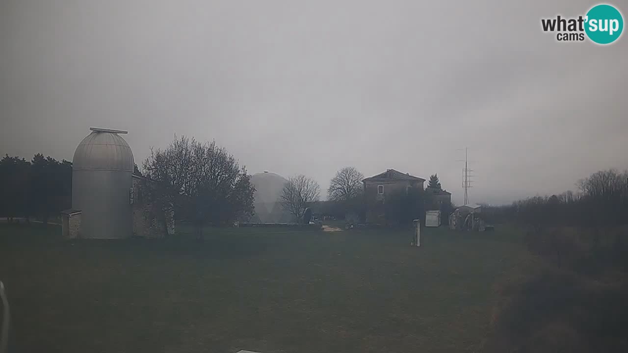 Webcam en direct de l’Observatoire de Višnjan – Explorez le ciel, les astéroïdes, les comètes et les météoroïdes