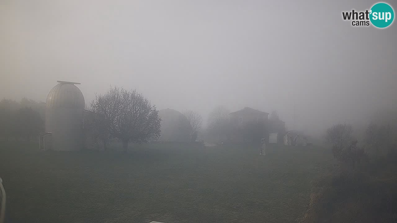 Cámara web en vivo del Observatorio de Višnjan: explora el cielo, los asteroides, cometas y meteoroides