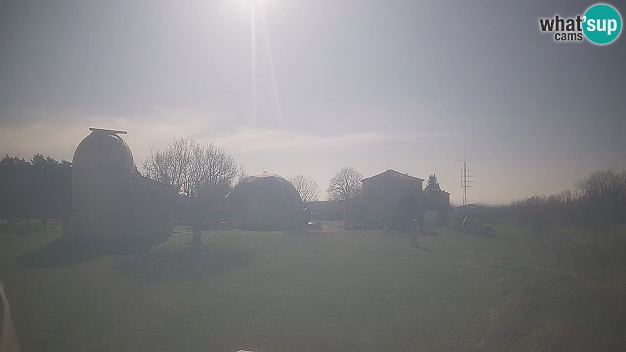 Cámara web en vivo del Observatorio de Višnjan: explora el cielo, los asteroides, cometas y meteoroides