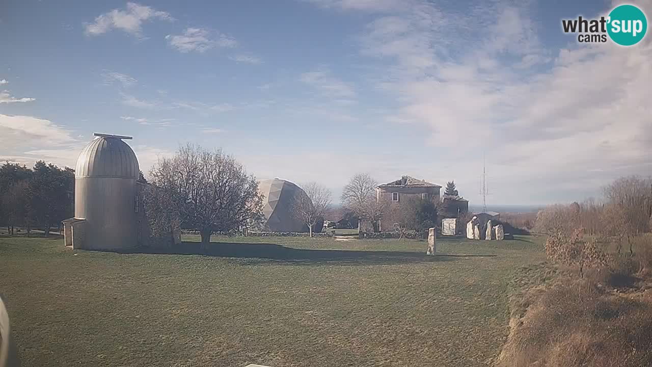 Webcam en direct de l’Observatoire de Višnjan – Explorez le ciel, les astéroïdes, les comètes et les météoroïdes