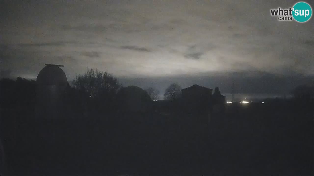 Višnjan-Observatorium Live Webcam – Explore the Sky, Asteroids, Comets, and Meteoroids