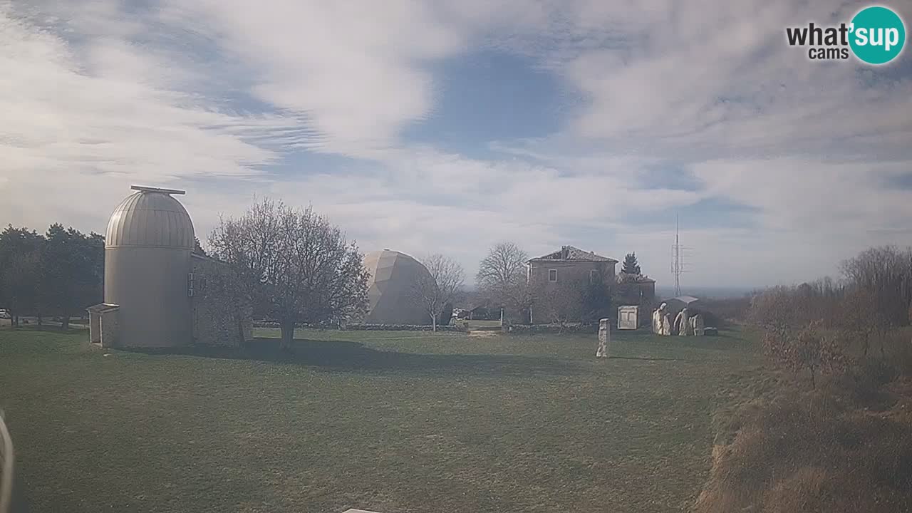 Observatorij Višnjan spletna kamera – Odkrivajte nebo, asteroide, komete in meteorite
