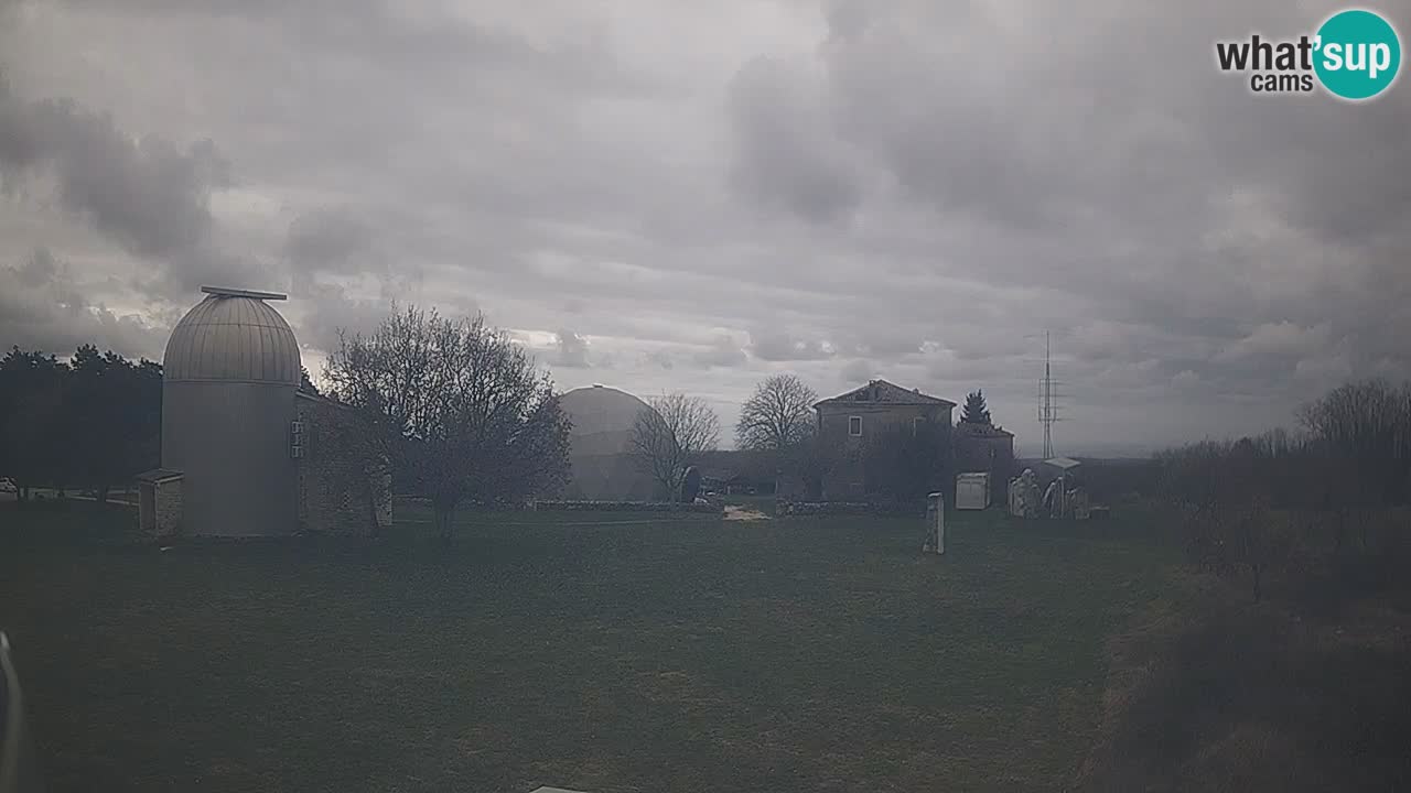 Višnjan-Observatorium Live Webcam – Explore the Sky, Asteroids, Comets, and Meteoroids