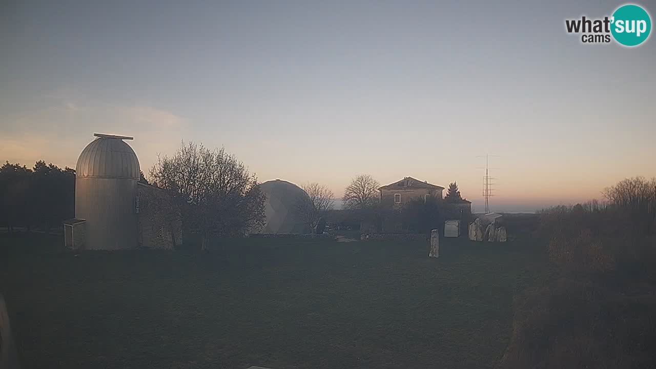 Višnjan Observatory Live Webcam – Explore the Sky, Asteroids, Comets, and Meteoroids