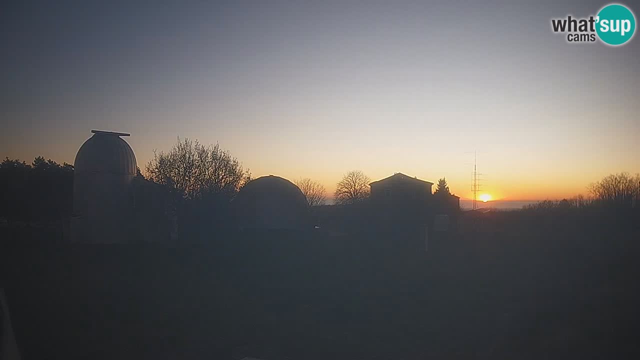 Višnjan Observatory Live Webcam – Explore the Sky, Asteroids, Comets, and Meteoroids