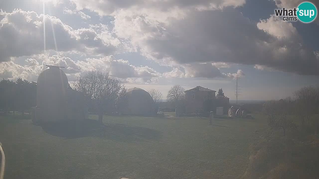 Cámara web en vivo del Observatorio de Višnjan: explora el cielo, los asteroides, cometas y meteoroides