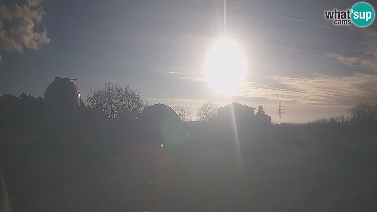 Cámara web en vivo del Observatorio de Višnjan: explora el cielo, los asteroides, cometas y meteoroides