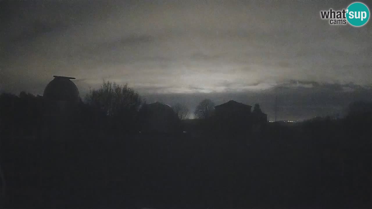 Cámara web en vivo del Observatorio de Višnjan: explora el cielo, los asteroides, cometas y meteoroides